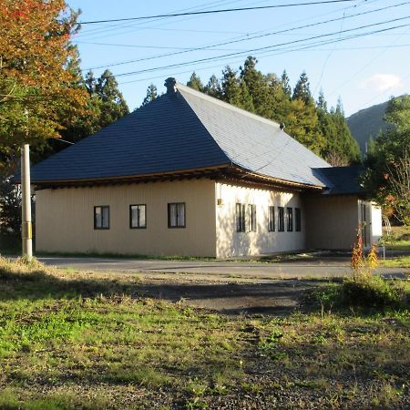 民泊くま - 絵画と音楽の宿 Inawashiro Eksteriør billede