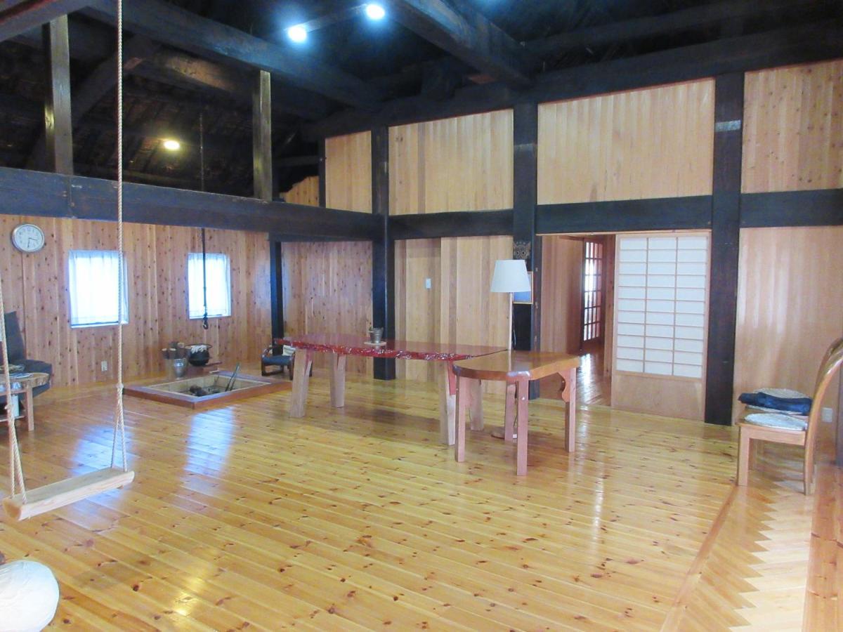 民泊くま - 絵画と音楽の宿 Inawashiro Eksteriør billede